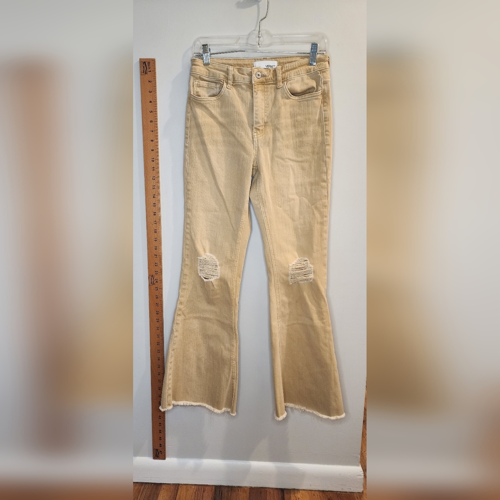 Vervet Women's Tan Cropped Flare Jeans